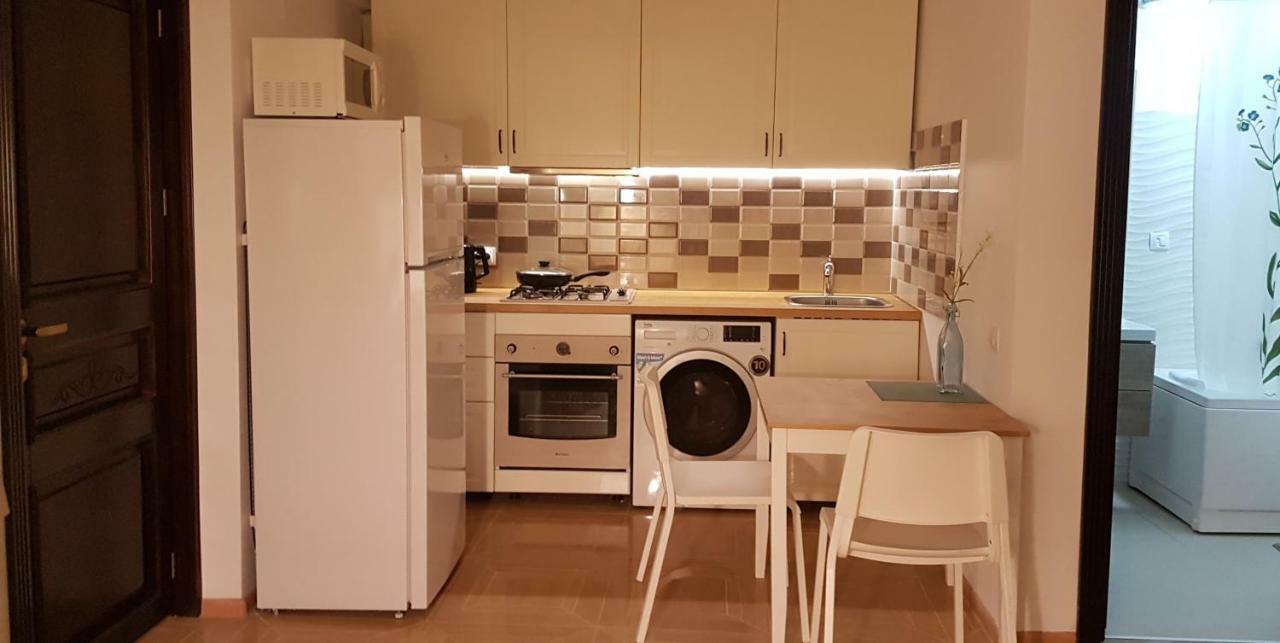 Cozy Studio In The City Centre Iasi Exterior foto